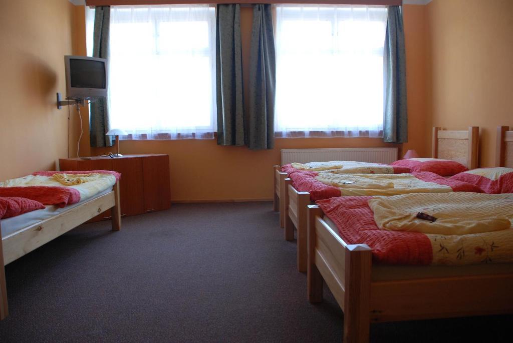 Hotel Marina Hermanuv Mestec Camera foto